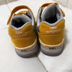New Balance キッズシューズ 千鳥格子/イエロー　17センチの画像