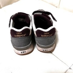 New Balance キッズシューズ 千鳥格子/イエロー　17センチの画像