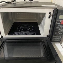 冷蔵庫と電子レンジの画像