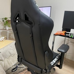 ゲーミングチェアの画像