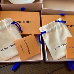 【美品】LOUIS VUITTON ショップ袋・箱 セット
の画像