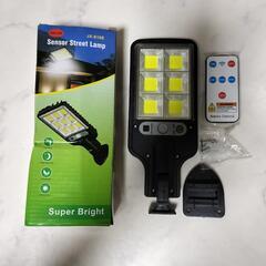⑥新品（箱あり）ＬＥＤソーラーパワーライト　明るいです　夜人が近...
