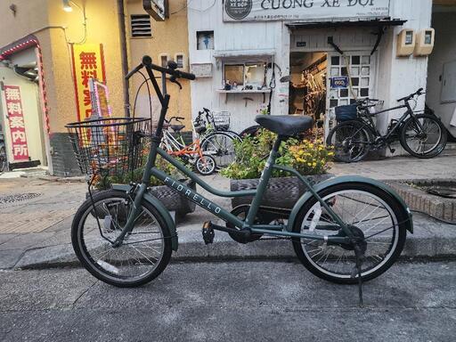 『ＳＡＬＥ　１０％』　ミニベロ自転車　２０インチ　カゴ　ライト　付き　緑　配達可能