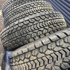 235/80-16スタッドレス　ランクル70ホイールセット　 　の画像