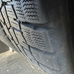 値下げ中！スタッドレスタイヤ、ホイール4本セット225/65R17の画像