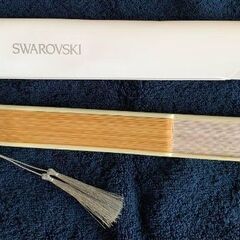 スワロフスキーの扇子の画像