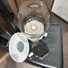 新品未使用 おしゃれ！ 米びつ　容器  ドッグフード入れとしてもの画像