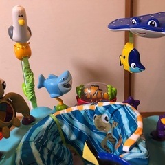 トイザらス限定ファインディングニモジャンパーの画像