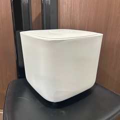 新品米びつ　容器　ドッグフード入れとしても！ の画像