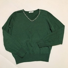 earth music&ecology　ビジュー付きニットトップスの画像