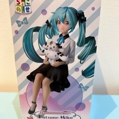 🍦新品未開封🍦初音ミク×シナモロール　プレミアムフィギュア　おすましver.の画像