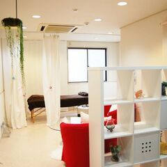☆ 時給2450円スタート ☆ ●カフェスタッフ ●リラクゼーションスタッフ  ☆          の画像