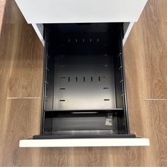 【値下】オフィス用デスク（椅子付き）の画像