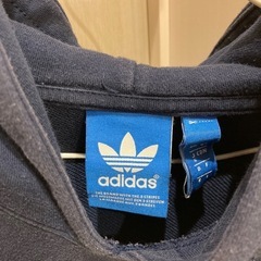 adidas originals Mens紺色パーカーの画像
