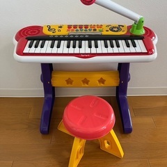 【トイローヤル】キーボード　ピアノ　知育玩具　椅子付き