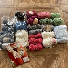 まとめ売り！　毛糸セット　カギ編みの本付き