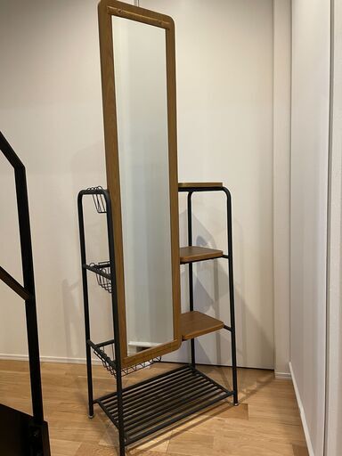定価6万円！リビングハウス ミラー付き収納