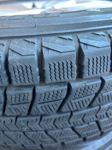 ハリアー60系　スタッドレスタイヤ　ホイル付き