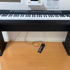 Casio電子ピアノ　cdp220r