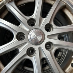ダンロップ　スタッドレスタイヤ　VELVAのホイル付き　205/65R15 4本セットの画像