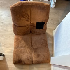 座椅子2点の画像