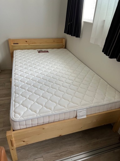 ベット（フレーム、マットレスセット）