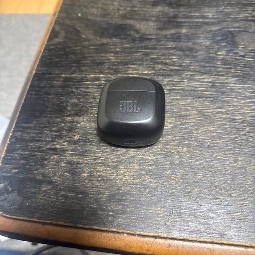 JBL完全ワイヤレスイヤホン