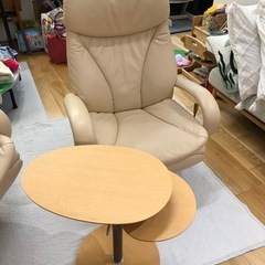 サイドテーブル　　カリモク（不具合あり）