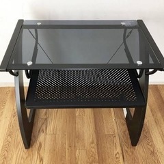 ニトリ　ガラスパソコンデスク　マーチン　の画像