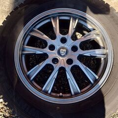 スタッドレスタイヤ・ホイルセットの画像