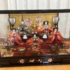 ケース入り　赤い敷物付き