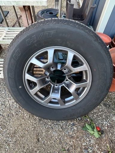 ＪＢ７４　純正タイヤホイール　（２型）