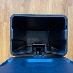 踏み込み式ゴミ箱の画像