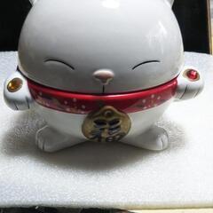 招き猫の貯金箱