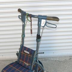 配達先決定🚚　無料配達します🚚定価２万円💖椅子付シルバーカート💖島製作所 サニーウォーカー💖手押し補助車💖の画像