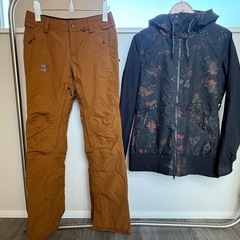 【美品】VOLCOM  ボルコム スノーボードウェア上下セット
