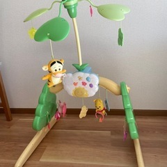 プーさんメリーとバウンサーのセットの画像