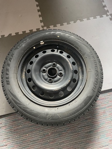 スタッドレスタイヤ　ブリヂストン　ブリザック　VRX2 165/65R14  ホイール付き
