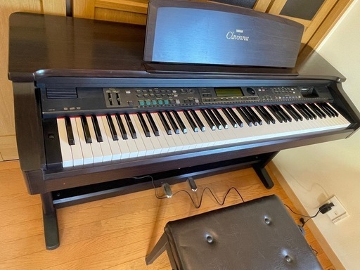 電子ピアノYAMAHA Clavinova椅子付き

