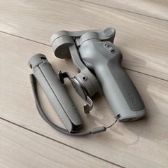 DJI OM 4 SE スマートフォンジンバル 3軸スタビライザ...