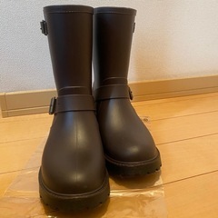 レインブーツ