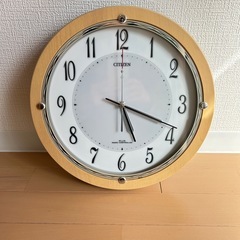 壊れた掛け時計