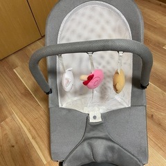 プーさんメリーとバウンサーのセットの画像