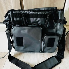 FOURSQUARE PZ-814-CO 黒 メッセンジャーバッグの画像