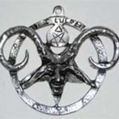 AzureGreen: Large Lucifer pendant私はルシファーの画像