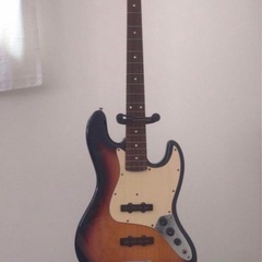 Fernandes エレキベース サンバースト