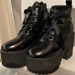 美品❗️靴／厚底靴／ショ—トブ—ツ