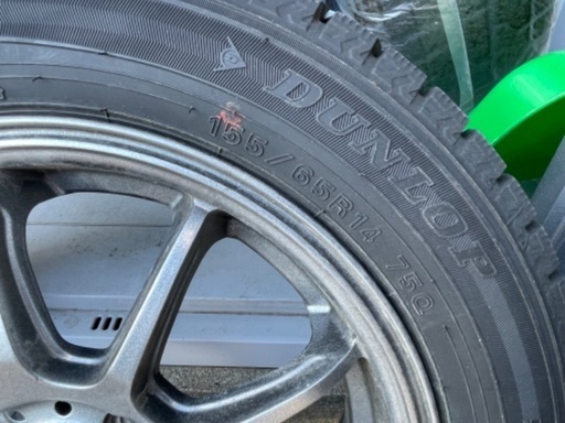 スタッドレスタイヤ ダンロップ  155/65R14 