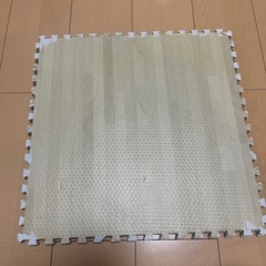 45cm角パズルマット　ニトリ　白フローリング柄の画像