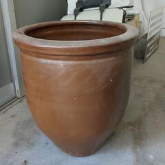 大きな壺 水瓶？②